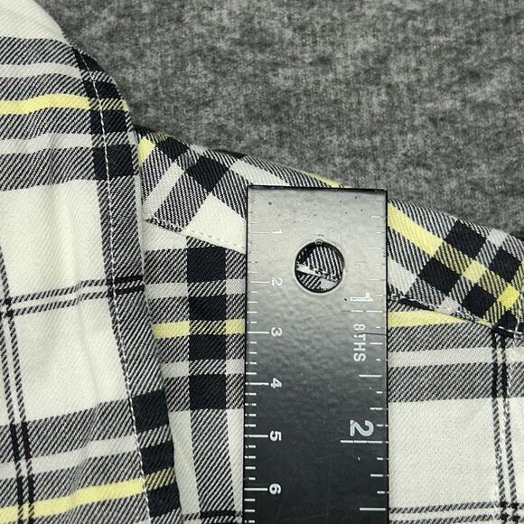 Pendleton Plaid Flannel Shirt Size M‎ White Black Long Sleeve Button Up Cotton - Picture 4 of 7